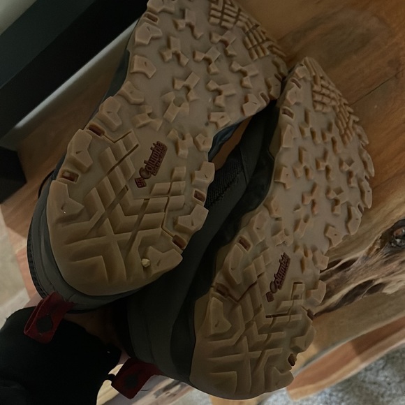 Columbia Hiking Boots - Picture 4 of 5